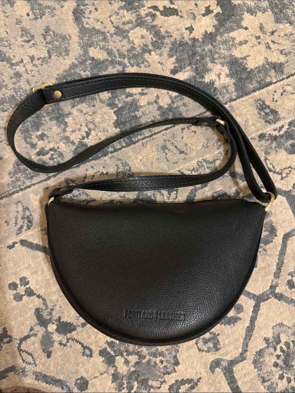 Portland Leather Koala Sling Bag in Black with Gold Hardware - small - Picture 8 of 8